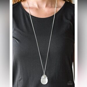 Necklaces & Earrings Bundle with a Total of 6 Pieces See Photos Read Below